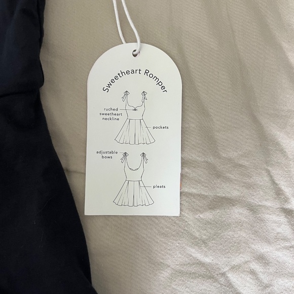 Blogilates - Women’s Sweatheart Romper Jet Black Size small - Picture 8 of 8